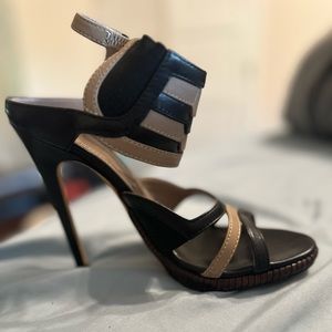 NWT Alberta Ferretti high heels, size 6 1/2